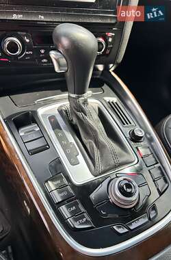 Позашляховик / Кросовер Audi Q5 2012 в 
