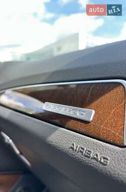 Позашляховик / Кросовер Audi Q5 2012 в 
