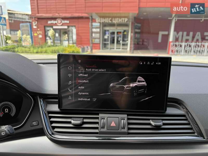 Позашляховик / Кросовер Audi Q5 2024 в Львові