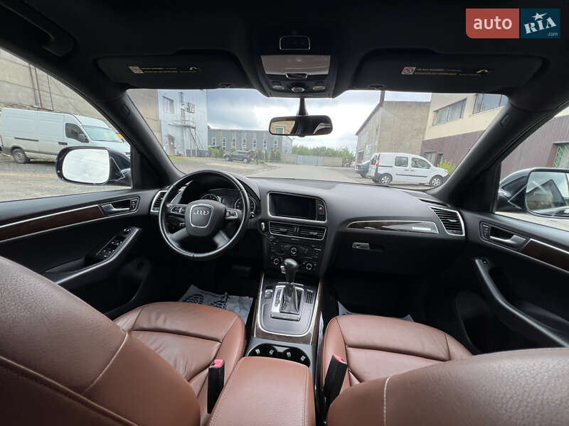 Позашляховик / Кросовер Audi Q5 2010 в Луцьку