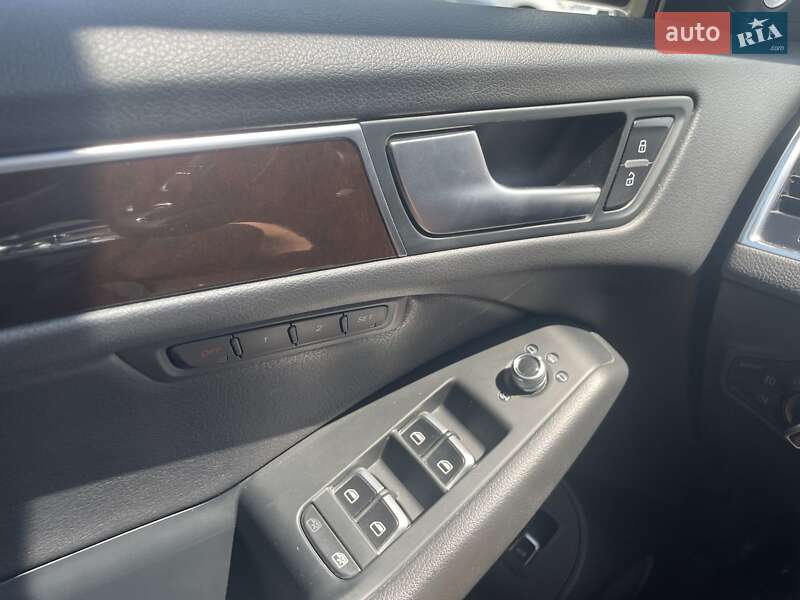 Внедорожник / Кроссовер Audi Q5 2015 в Львове