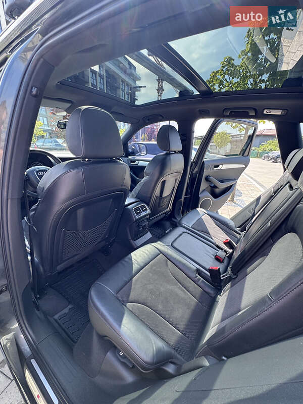 Позашляховик / Кросовер Audi Q5 2011 в Ужгороді