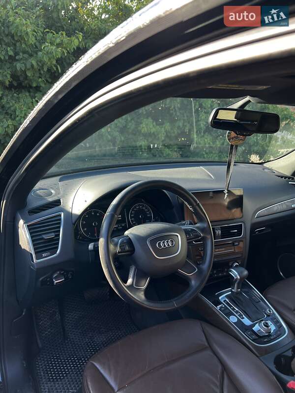 Позашляховик / Кросовер Audi Q5 2014 в Чернівцях