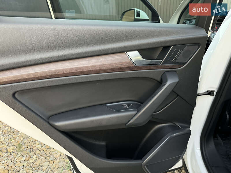 Внедорожник / Кроссовер Audi Q5 2021 в Стрые