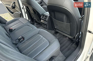 Внедорожник / Кроссовер Audi Q5 2021 в 