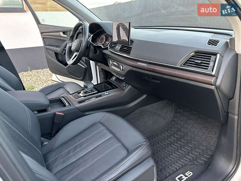 Внедорожник / Кроссовер Audi Q5 2021 в Стрые
