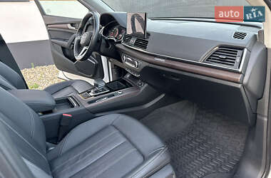 Внедорожник / Кроссовер Audi Q5 2021 в 