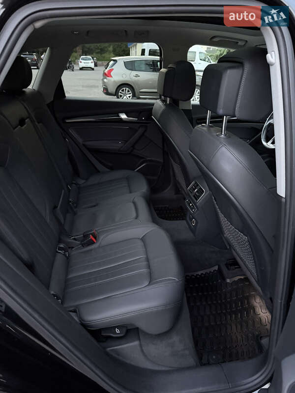 Позашляховик / Кросовер Audi Q5 2019 в Києві