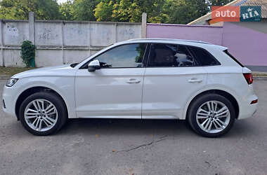 Внедорожник / Кроссовер Audi Q5 2018 в 