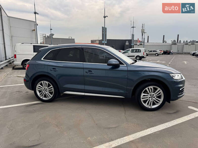 Внедорожник / Кроссовер Audi Q5 2018 в Киеве