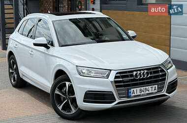 Внедорожник / Кроссовер Audi Q5 2020 в 