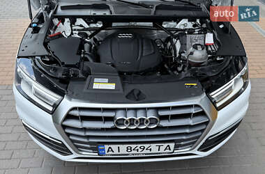 Внедорожник / Кроссовер Audi Q5 2020 в 
