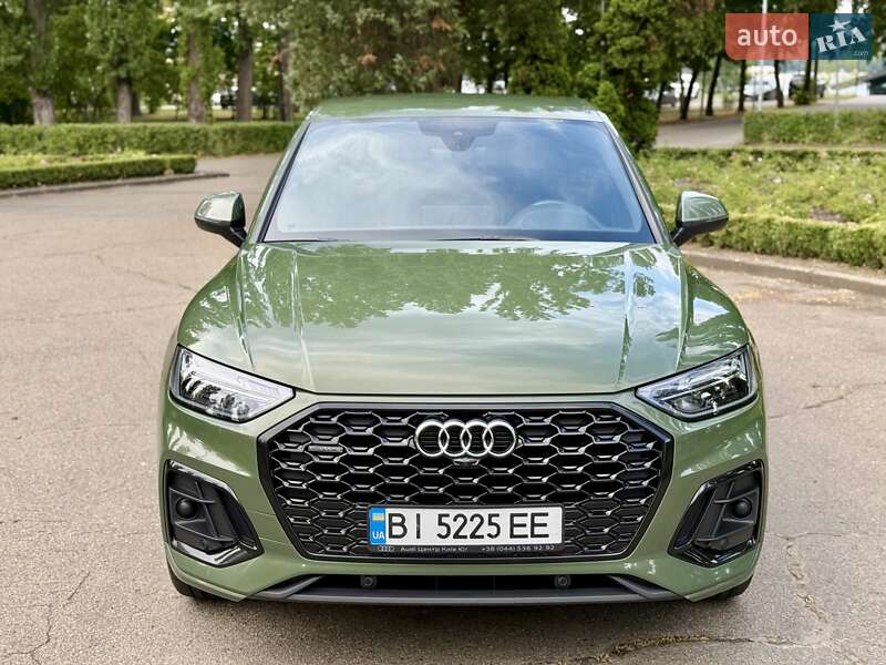 Позашляховик / Кросовер Audi Q5 2021 в Києві