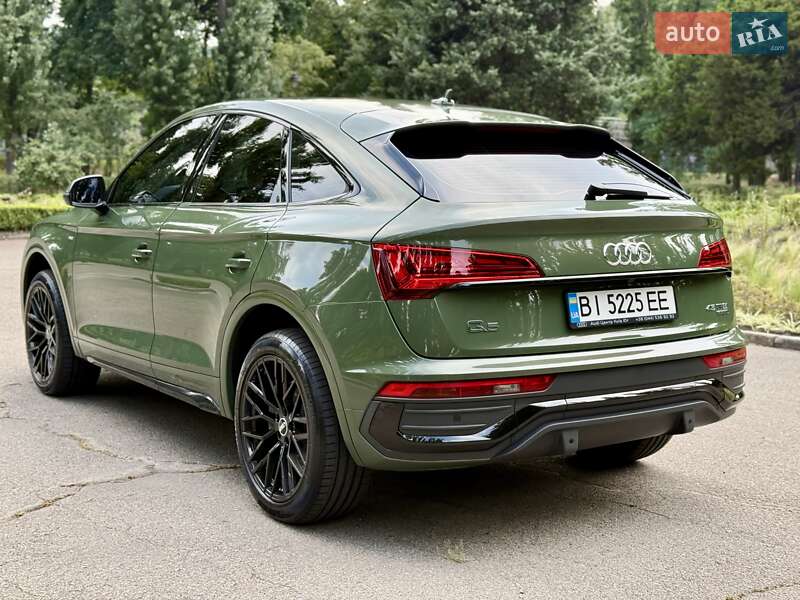 Позашляховик / Кросовер Audi Q5 2021 в Києві