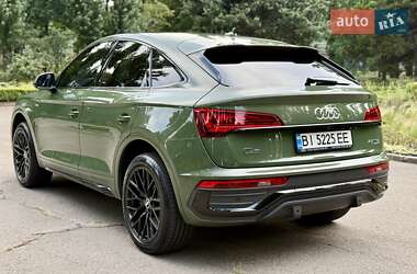 Внедорожник / Кроссовер Audi Q5 2021 в 