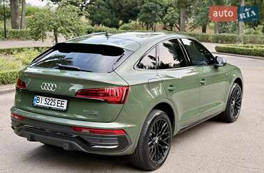 Внедорожник / Кроссовер Audi Q5 2021 в 