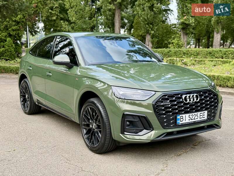 Позашляховик / Кросовер Audi Q5 2021 в Києві