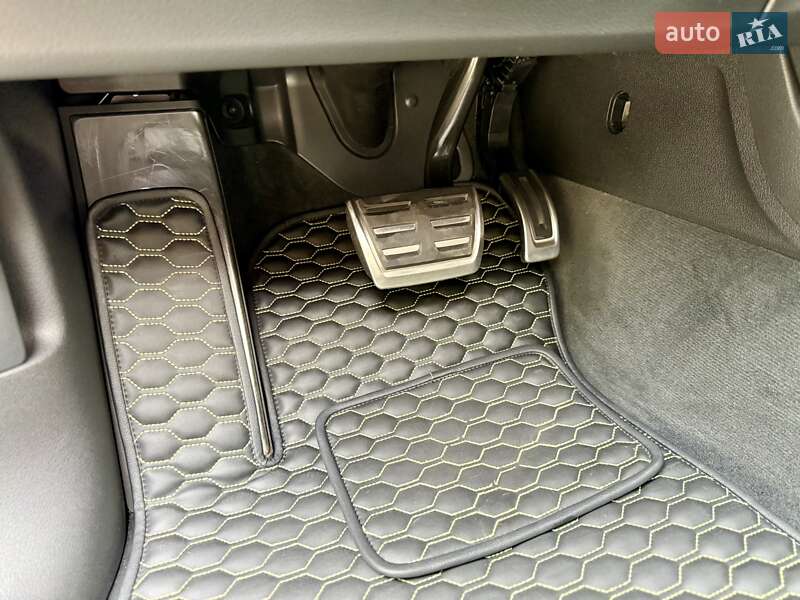 Позашляховик / Кросовер Audi Q5 2021 в Києві