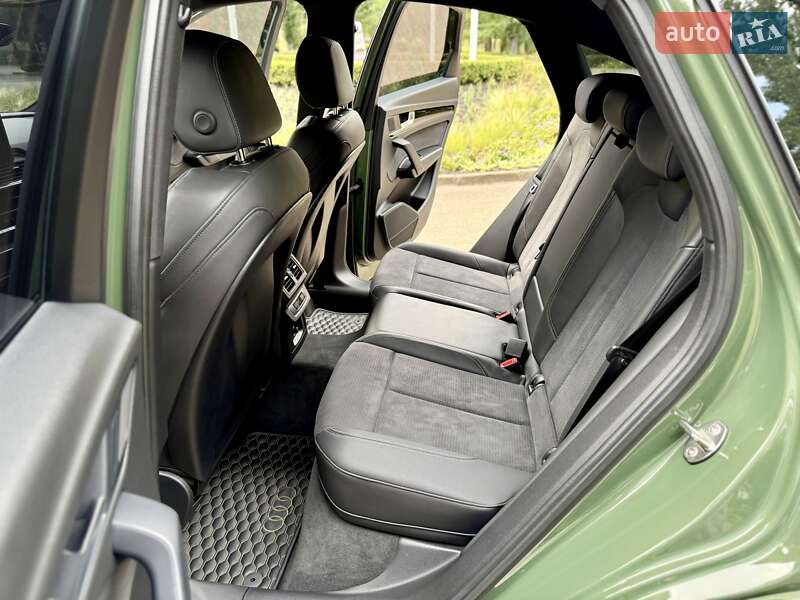 Позашляховик / Кросовер Audi Q5 2021 в Києві
