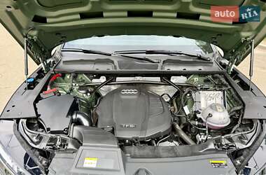 Внедорожник / Кроссовер Audi Q5 2021 в 