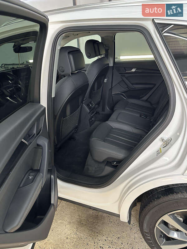 Позашляховик / Кросовер Audi Q5 2021 в Ірпені