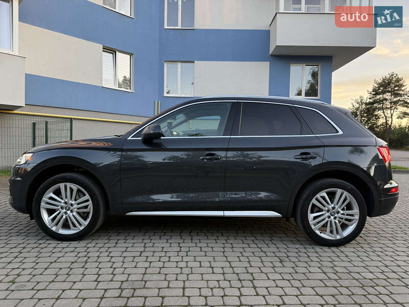 Позашляховик / Кросовер Audi Q5 2018 в Новояворівську