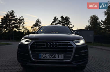 Внедорожник / Кроссовер Audi Q5 2018 в 