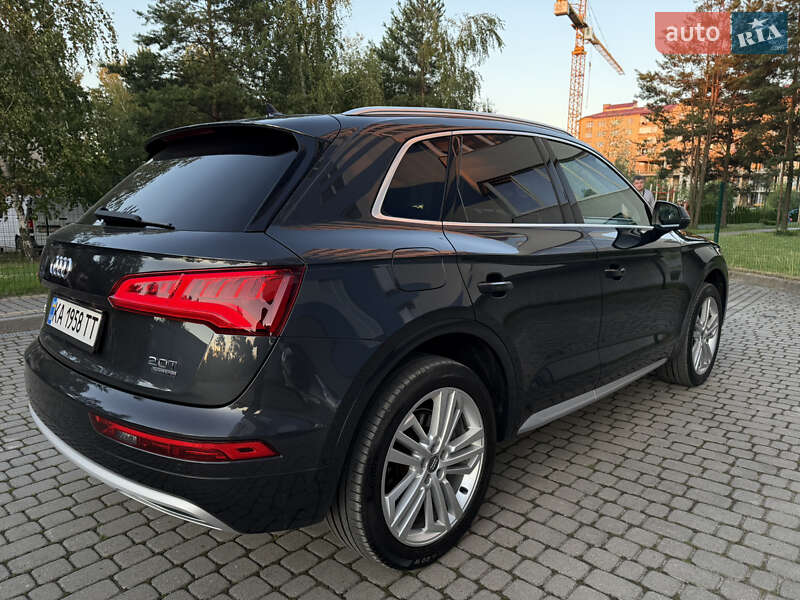 Позашляховик / Кросовер Audi Q5 2018 в Новояворівську