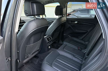 Внедорожник / Кроссовер Audi Q5 2018 в 