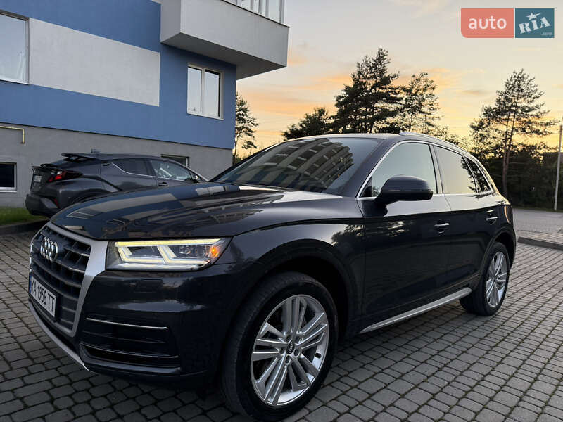 Позашляховик / Кросовер Audi Q5 2018 в Новояворівську