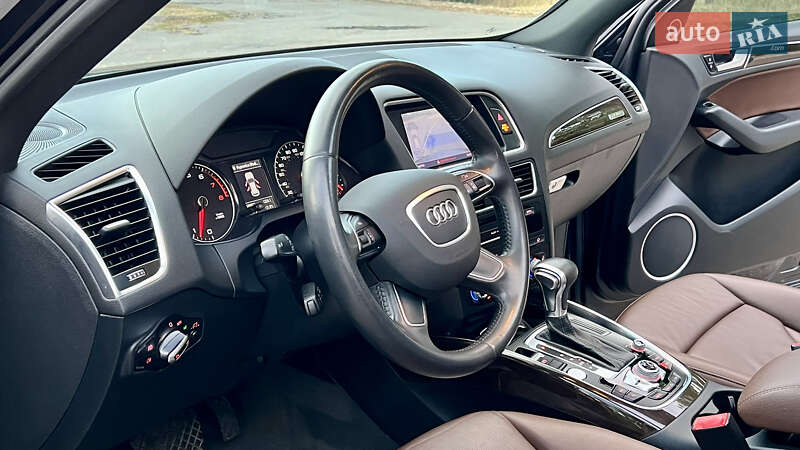 Позашляховик / Кросовер Audi Q5 2014 в Кривому Розі