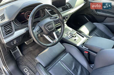 Внедорожник / Кроссовер Audi Q5 2017 в 