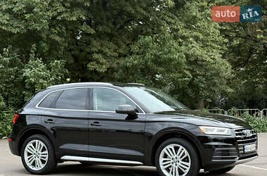 Внедорожник / Кроссовер Audi Q5 2018 в 