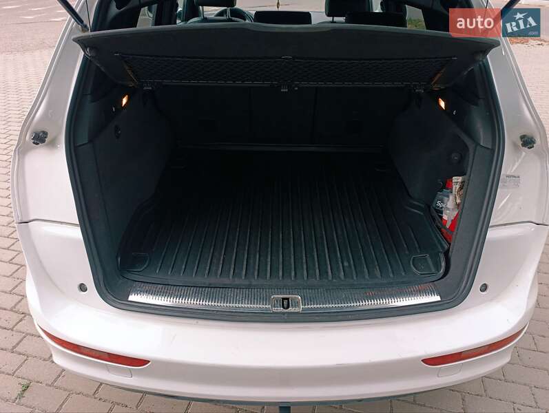 Внедорожник / Кроссовер Audi Q5 2011 в Ужгороде