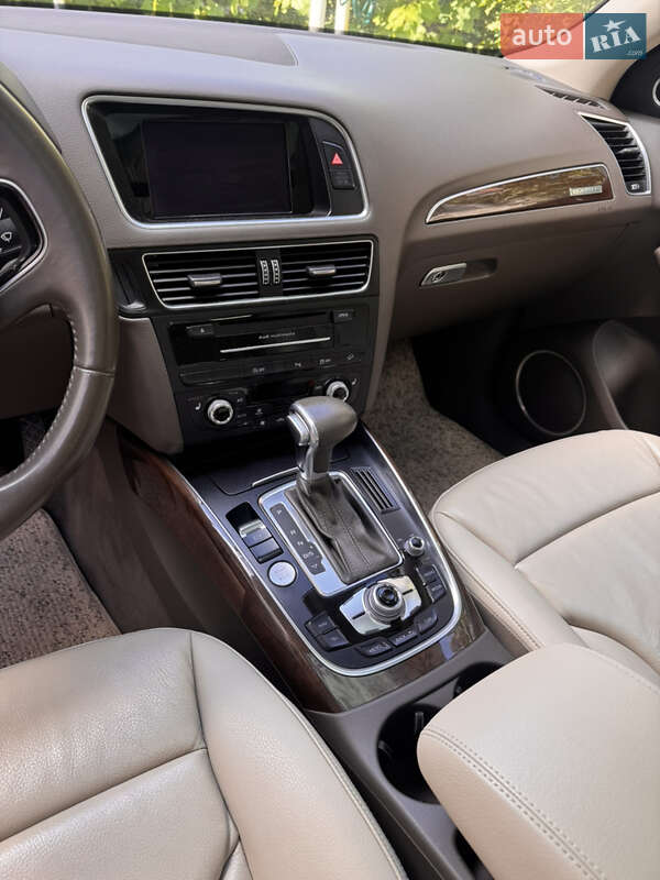 Внедорожник / Кроссовер Audi Q5 2016 в Львове