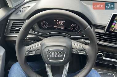 Внедорожник / Кроссовер Audi Q5 2018 в 