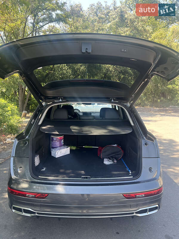 Внедорожник / Кроссовер Audi Q5 2020 в Днепре