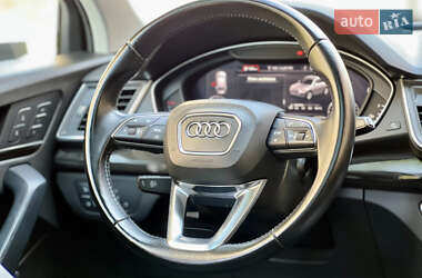 Внедорожник / Кроссовер Audi Q5 2018 в 