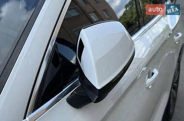 Внедорожник / Кроссовер Audi Q5 2021 в 