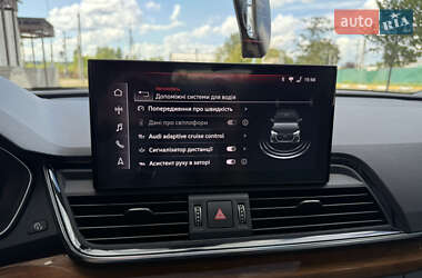 Внедорожник / Кроссовер Audi Q5 2021 в 