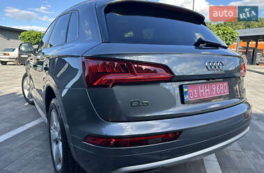 Позашляховик / Кросовер Audi Q5 2018 в 