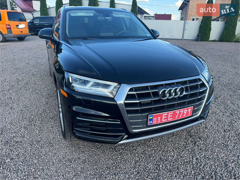 Внедорожник / Кроссовер Audi Q5 2018 в Луцке