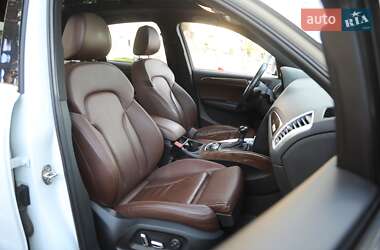 Внедорожник / Кроссовер Audi Q5 2016 в 