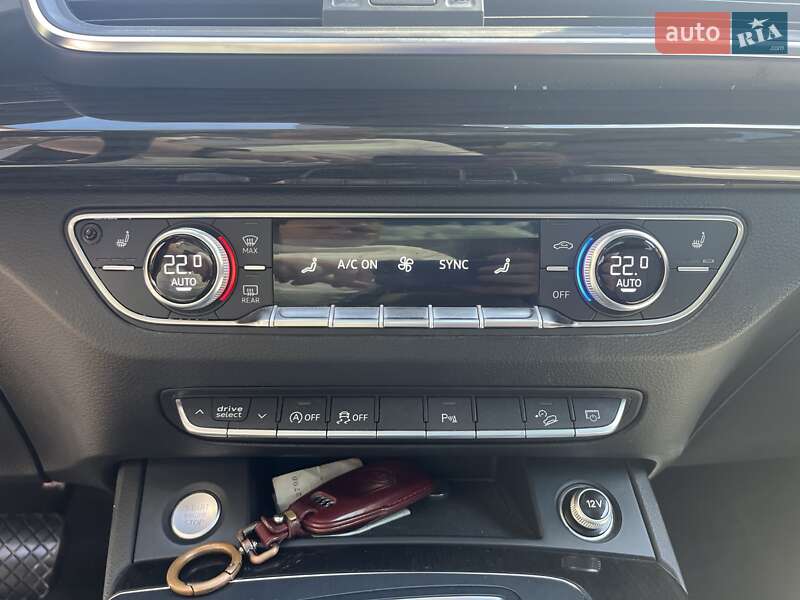 Позашляховик / Кросовер Audi Q5 2017 в Львові