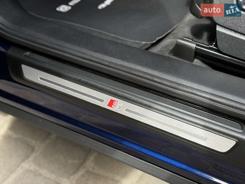 Позашляховик / Кросовер Audi Q5 2020 в Луцьку
