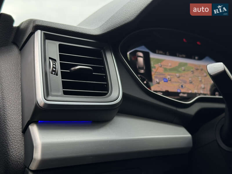 Позашляховик / Кросовер Audi Q5 2020 в Луцьку