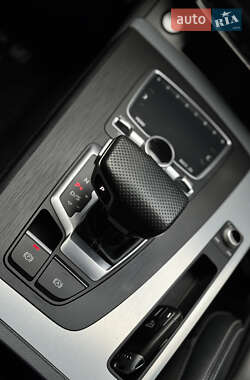 Внедорожник / Кроссовер Audi Q5 2020 в 