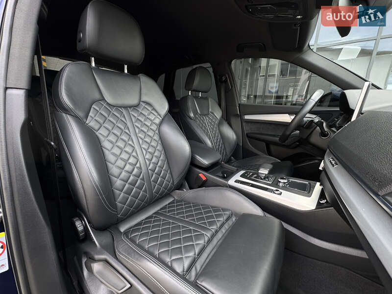 Позашляховик / Кросовер Audi Q5 2020 в Луцьку