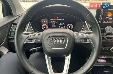 Внедорожник / Кроссовер Audi Q5 2021 в 