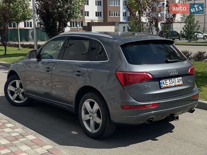 Позашляховик / Кросовер Audi Q5 2012 в Дніпрі